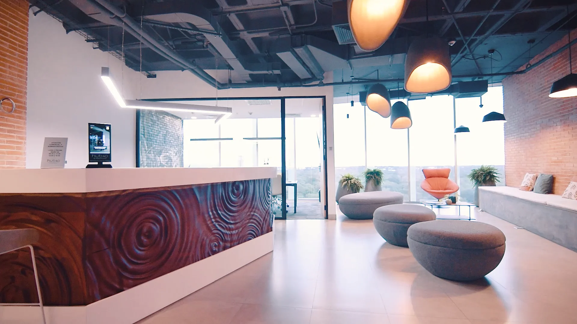 Lobby Hub40 - Espacio de trabajo colaborativo Manzana40